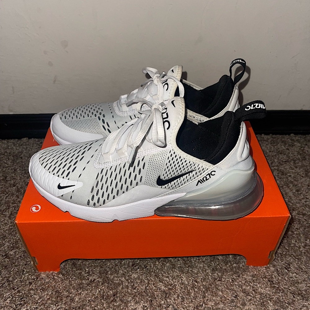 Nike Air Max 270. Women’s size 10. White